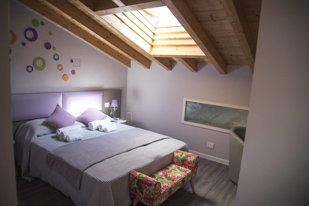 Michela Bb & Relais Bed & Breakfast Lonato Exterior foto