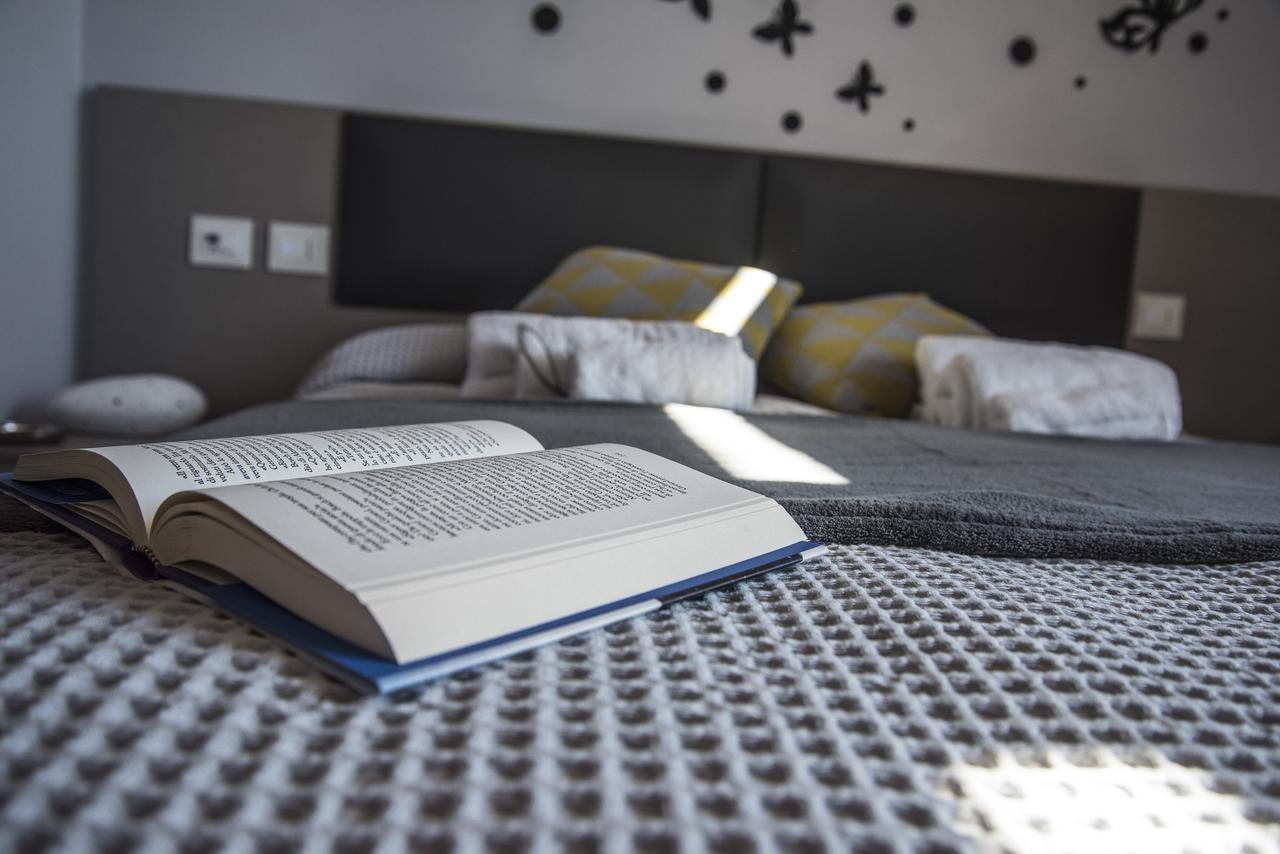 Michela Bb & Relais Bed & Breakfast Lonato Exterior foto